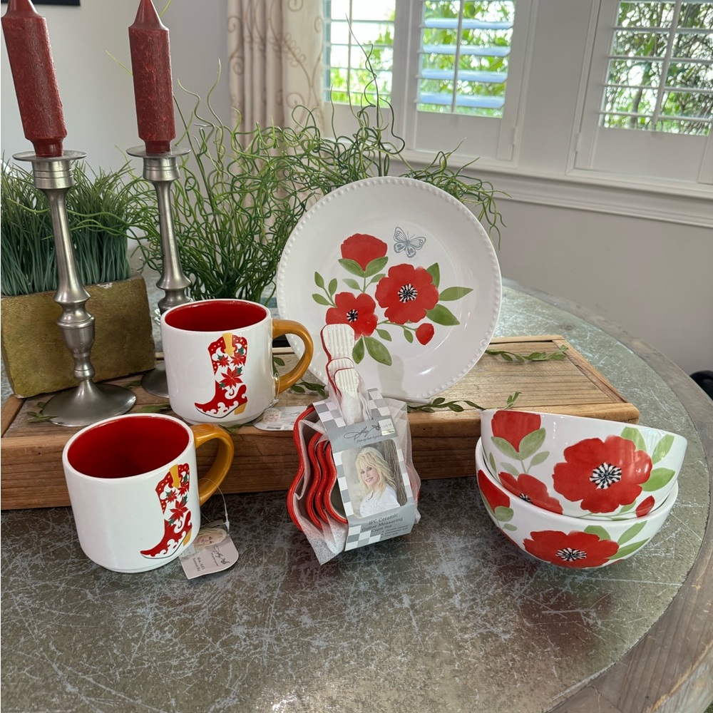 DOLLY PARTON RED POPPY COLLECTOR DISH BUNDLE NEW